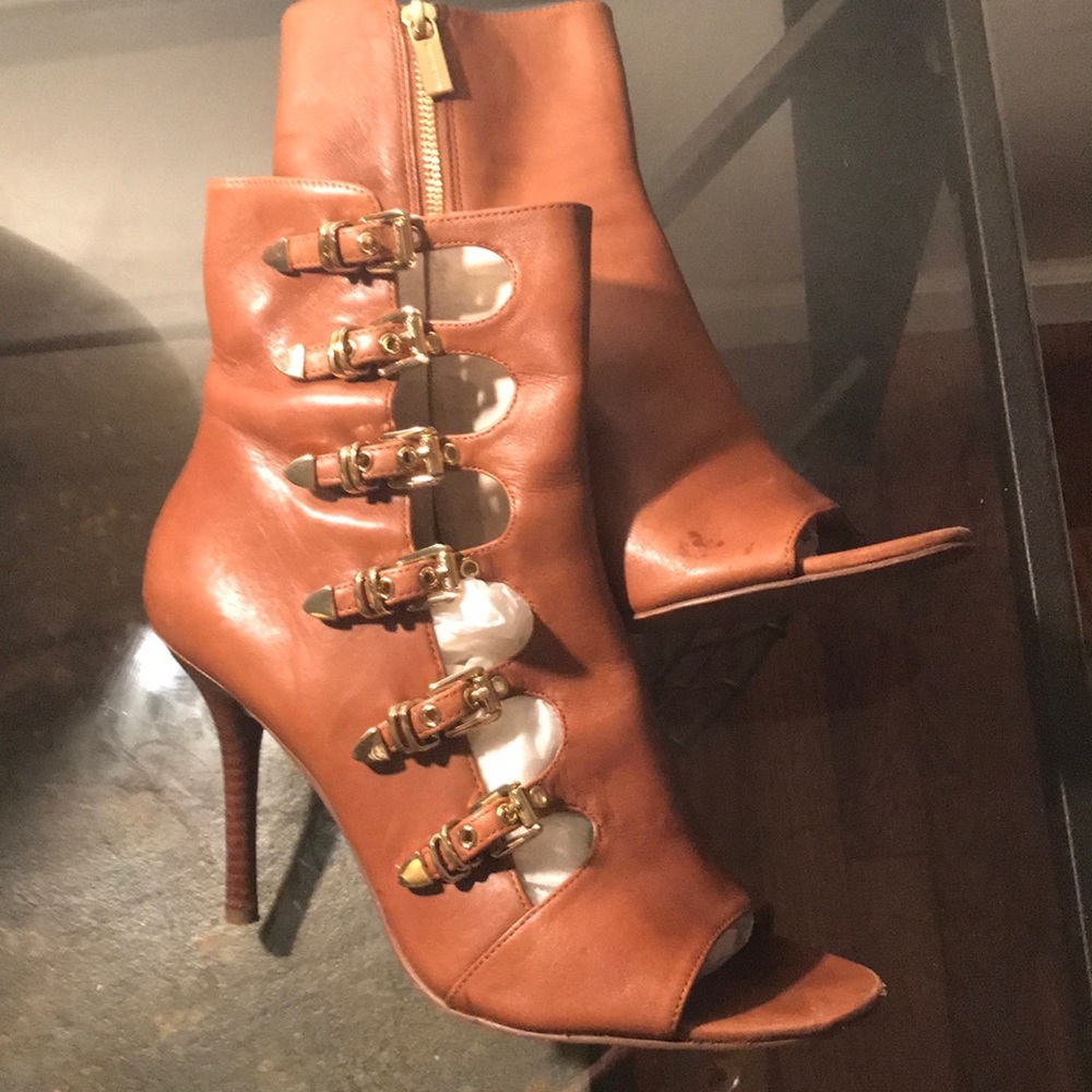 Michael Kors size 9 peep toe heeled boots